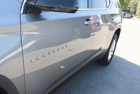 Used 2020 Chevrolet Traverse LS image 49