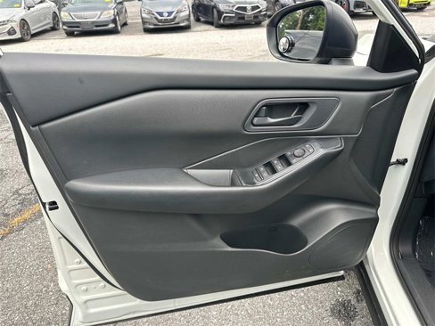 Certified 2024 Nissan Rogue S image 17
