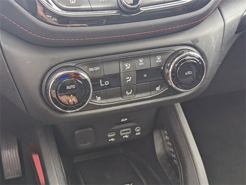 Used 2022 Chevrolet TrailBlazer RS w/ Sun and Liftgate Package image 23
