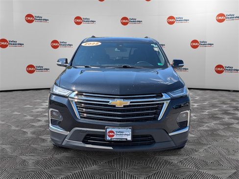 Used 2022 Chevrolet Traverse LT image 2