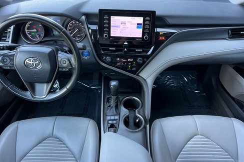 Used 2022 Toyota Camry SE image 16