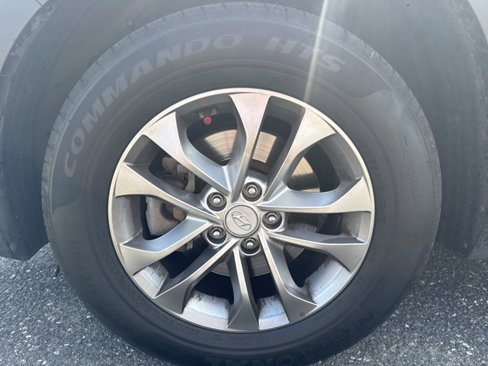 Used 2019 Hyundai Santa Fe SE image 7