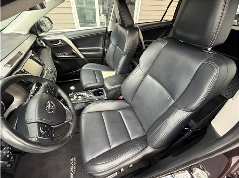 Used 2017 Toyota RAV4 Limited w/ Advanced Technology Package image 10