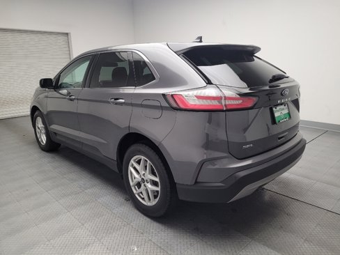 Used 2024 Ford Edge SEL image 5