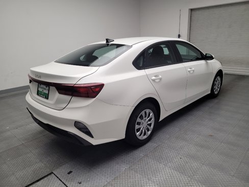 Used 2024 Kia Forte LX image 9