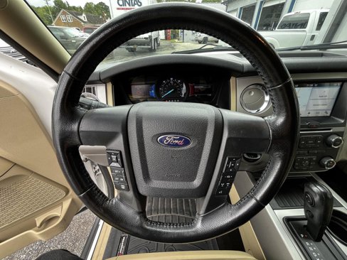 Used 2016 Ford Expedition EL XLT w/ Equipment Group 202A image 14