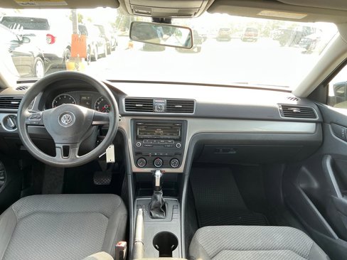 Used 2015 Volkswagen Passat 1.8T S image 12