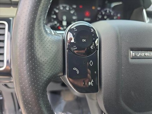 Used 2020 Land Rover Range Rover Sport HSE image 17