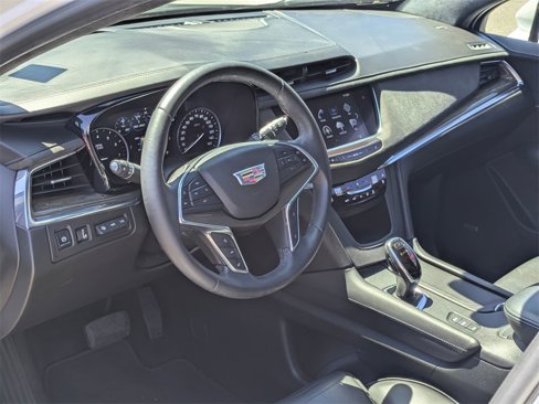 Used 2017 Cadillac XT5 Platinum image 13