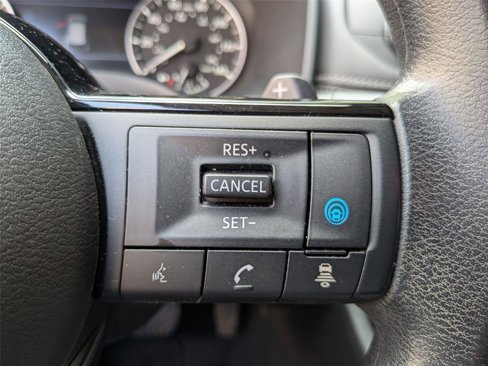 Used 2022 Nissan Rogue SV image 20