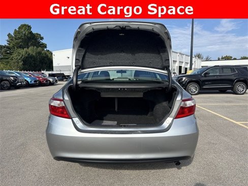 Used 2017 Toyota Camry LE image 28
