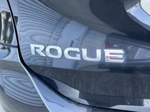Used 2017 Nissan Rogue S w/ S Appearance Package image 9