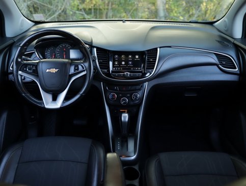 Used 2019 Chevrolet Trax LT w/ LT Convenience Package image 18