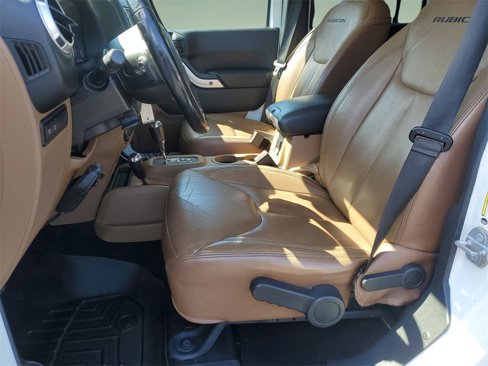Used 2018 Jeep Wrangler Unlimited Rubicon w/ Connectivity Group image 14