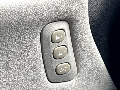 Used 2013 Toyota Avalon image 32