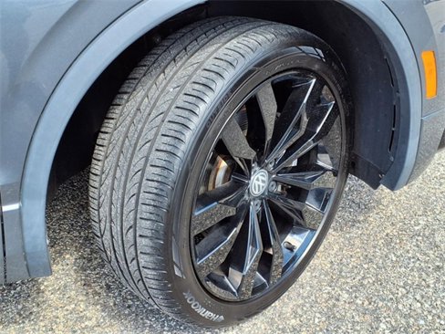 Used 2021 Volkswagen Tiguan S image 4