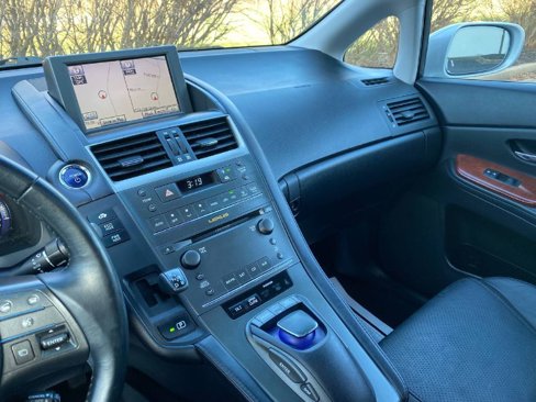 Used 2010 Lexus HS 250h Premium w/ Preferred Accessory Package image 6