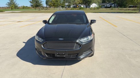 Used 2015 Ford Fusion SE image 3