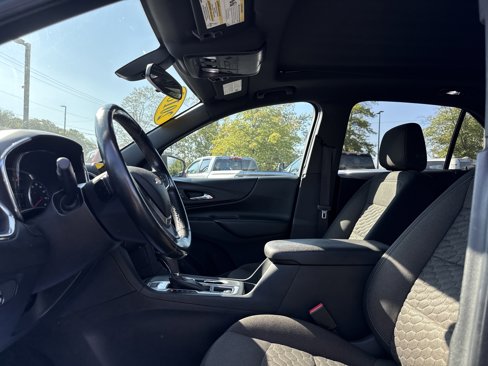 Used 2018 Chevrolet Equinox LT w/ Sun & Infotainment Package image 11