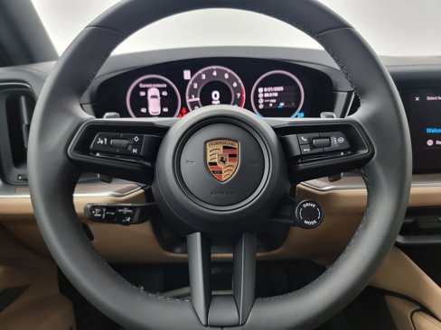 New 2026 Porsche Cayenne image 18