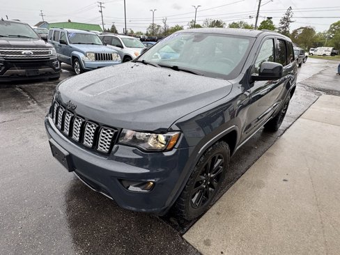 Used 2018 Jeep Grand Cherokee Altitude image 7