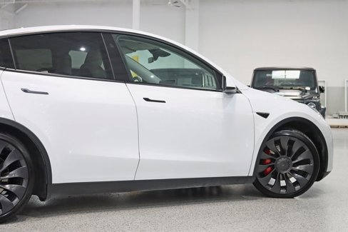 Used 2023 Tesla Model Y Performance image 11