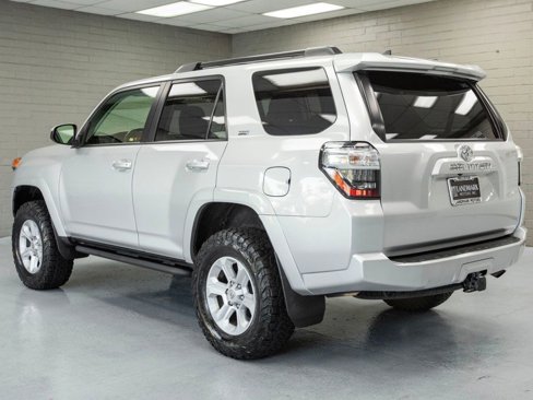 Used 2017 Toyota 4Runner SR5 image 31