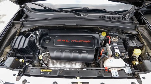 Used 2016 Jeep Renegade Limited image 27