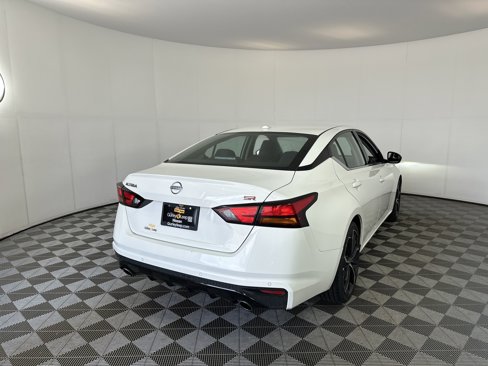 Used 2023 Nissan Altima 2.5 SR image 10