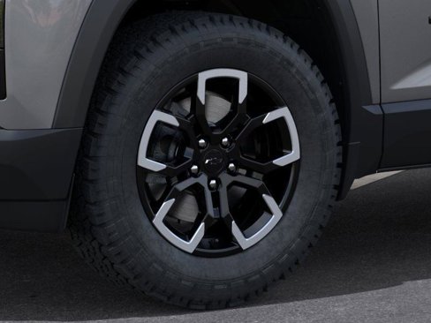New 2026 Chevrolet Equinox ACTIV w/ LPO, Floor Liner Package image 9