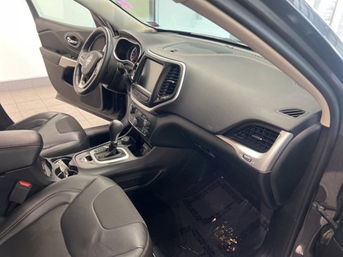 Used 2018 Jeep Compass Limited w/ Navigation Group image 19