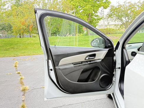 Used 2011 Chevrolet Cruze LS w/ Connectivity Package image 11