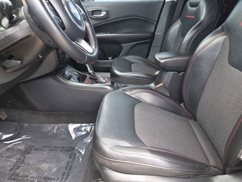 Used 2019 Jeep Compass Trailhawk image 16
