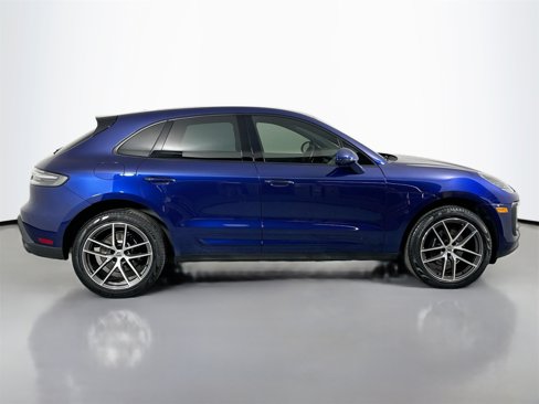 Certified 2024 Porsche Macan w/ Premium Plus Package image 8