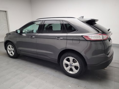 Used 2017 Ford Edge SE image 3