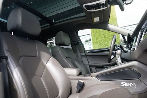 Used 2017 Porsche Macan S image 34