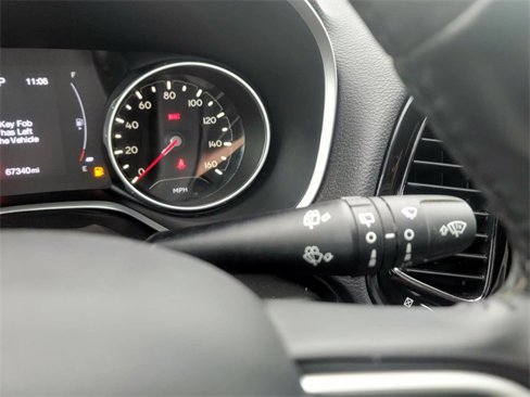 Used 2020 Jeep Compass Latitude image 18