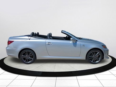 Used 2013 Lexus IS 350C image 2