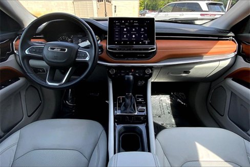Used 2022 Jeep Compass Limited image 15