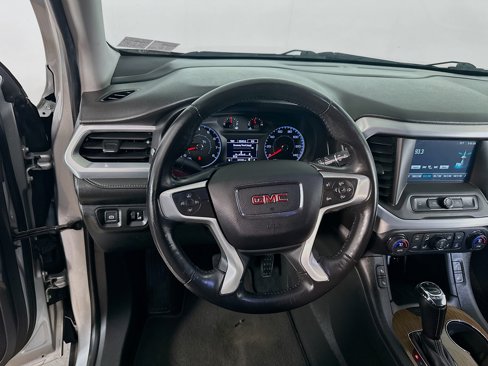 Used 2017 GMC Acadia SLE image 19