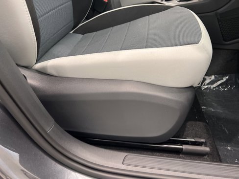 New 2025 Volkswagen Taos S image 22