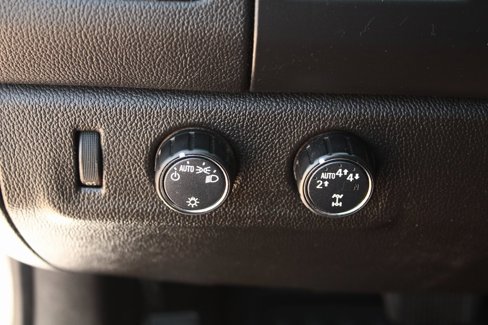 Used 2021 Chevrolet Colorado LT w/ Fleet Safety Package image 12