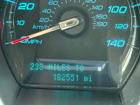 Used 2010 Ford Taurus SEL image 26