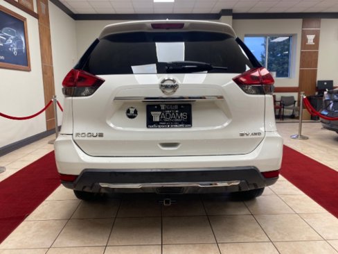 Used 2018 Nissan Rogue SV image 6