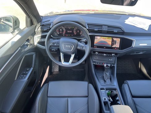Used 2024 Audi Q3 2.0T Premium Plus image 8