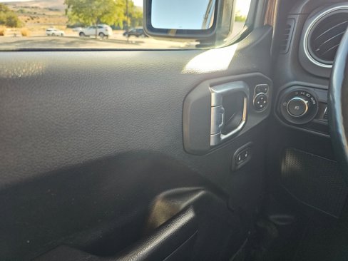 Used 2021 Jeep Wrangler Unlimited Sport image 28