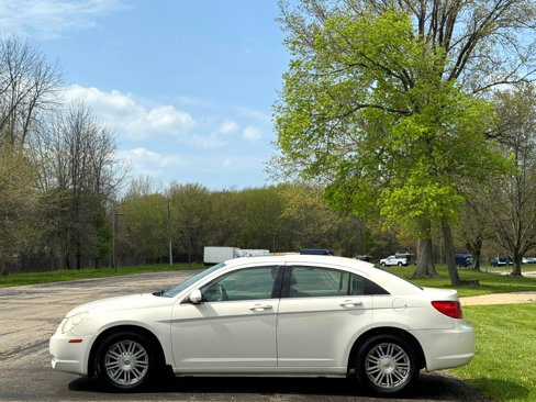 Used 2009 Chrysler Sebring Touring w/ Electronics Convenience Group image 11