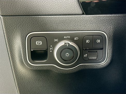 Certified 2025 Mercedes-Benz GLA 250 image 10