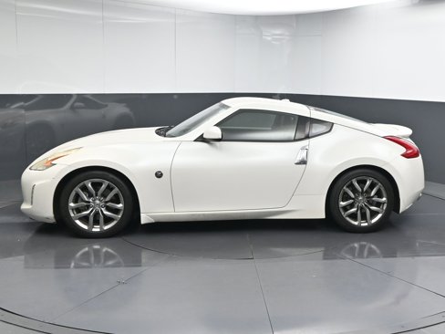 Used 2014 Nissan 370Z Touring w/ Aerodynamics Package image 5