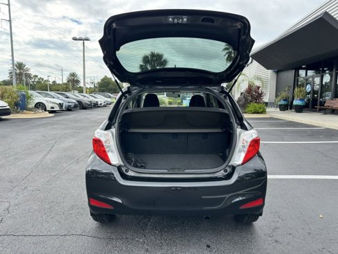 Used 2012 Toyota Yaris L image 35
